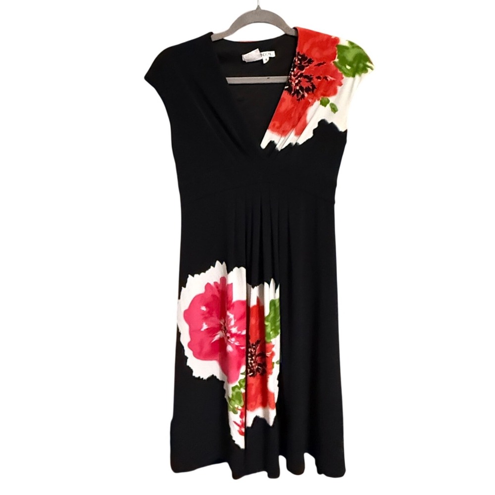 Maggy London Sheath Dress Floral Print Size 4 Black Excellent‎ V-Neck Pleated
